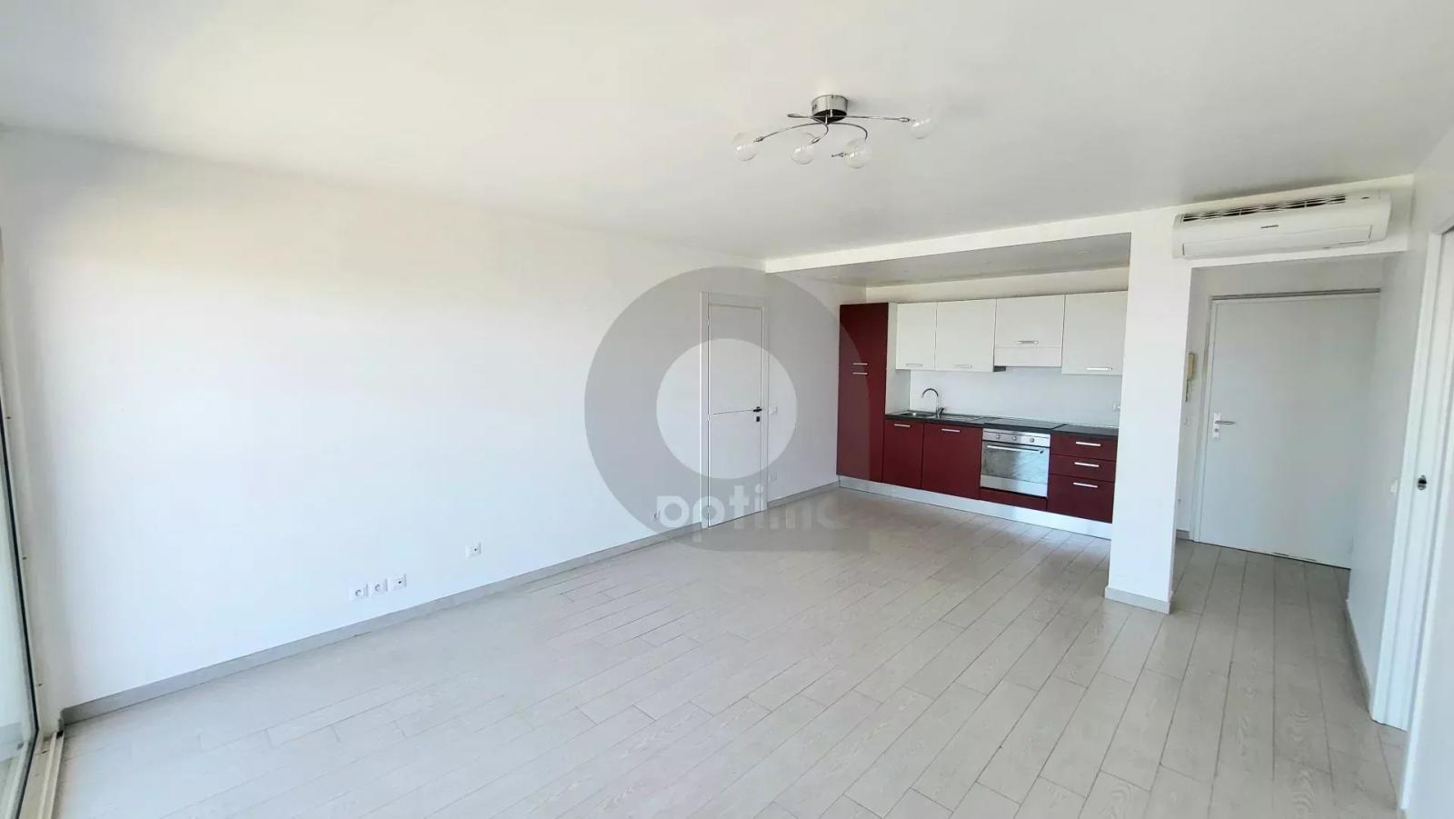 ROQUEBRUNE-CAP-MARTIN - SPLENDIDE 3P AVEC VASTE TERRASSE ET VUE EPOUSTOUFLANTE MER