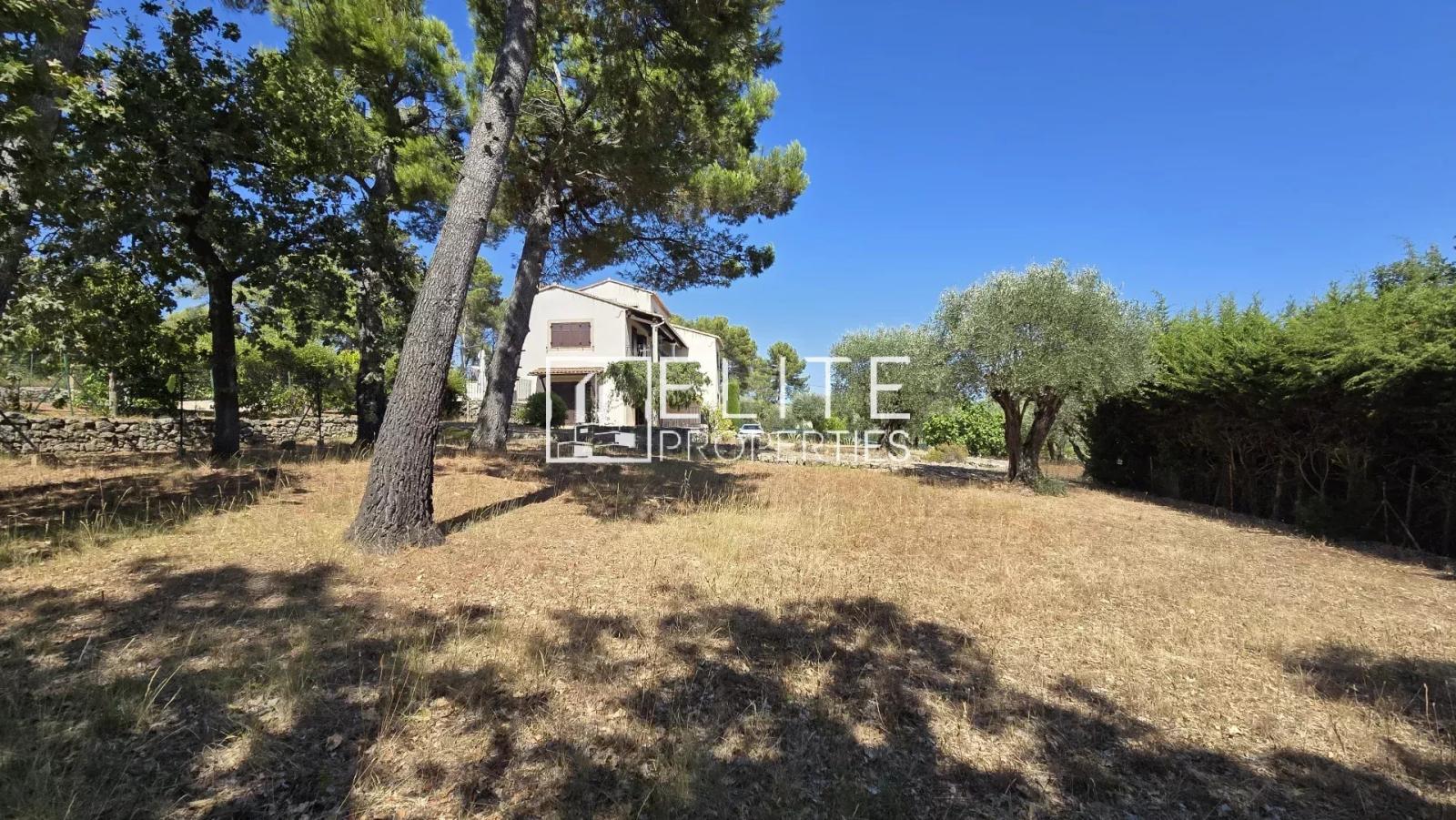 APPARTEMENT 3 PIÈCES EN BAS DE VILLA 104 m² + TERRAIN DE 1000 m² MOUANS-SARTOUX