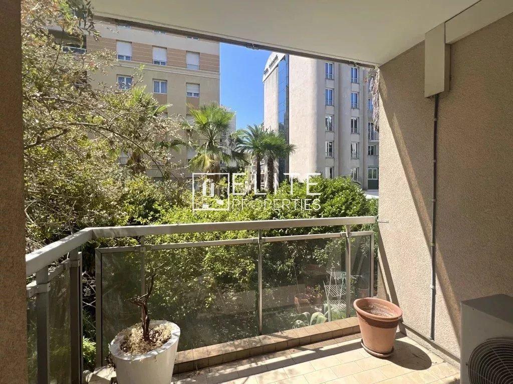 APPARTEMENT 5 PIÈCES DE 131 m² + 2 PARKINGS ET 2 CAVES – CANNES