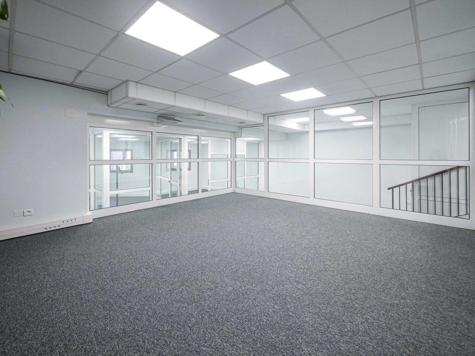 CARRE D'OR - ACANTHES - LOCAL A USAGE DE BUREAUX