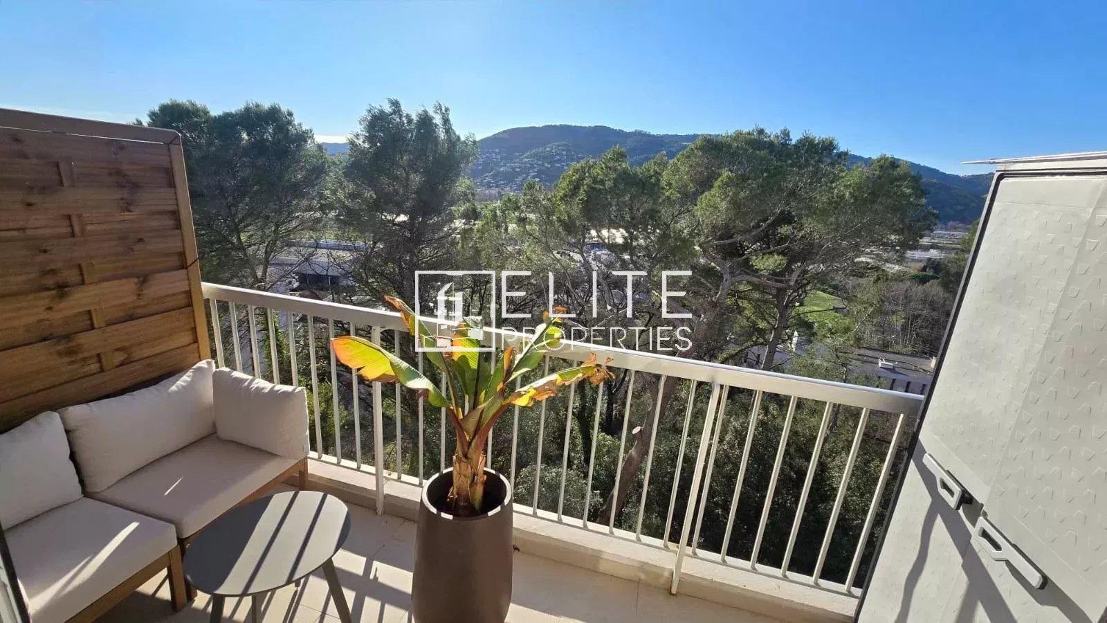 APPARTEMENT 2 PIÈCES 30m² AVEC PARKING & CAVE + PISCINE