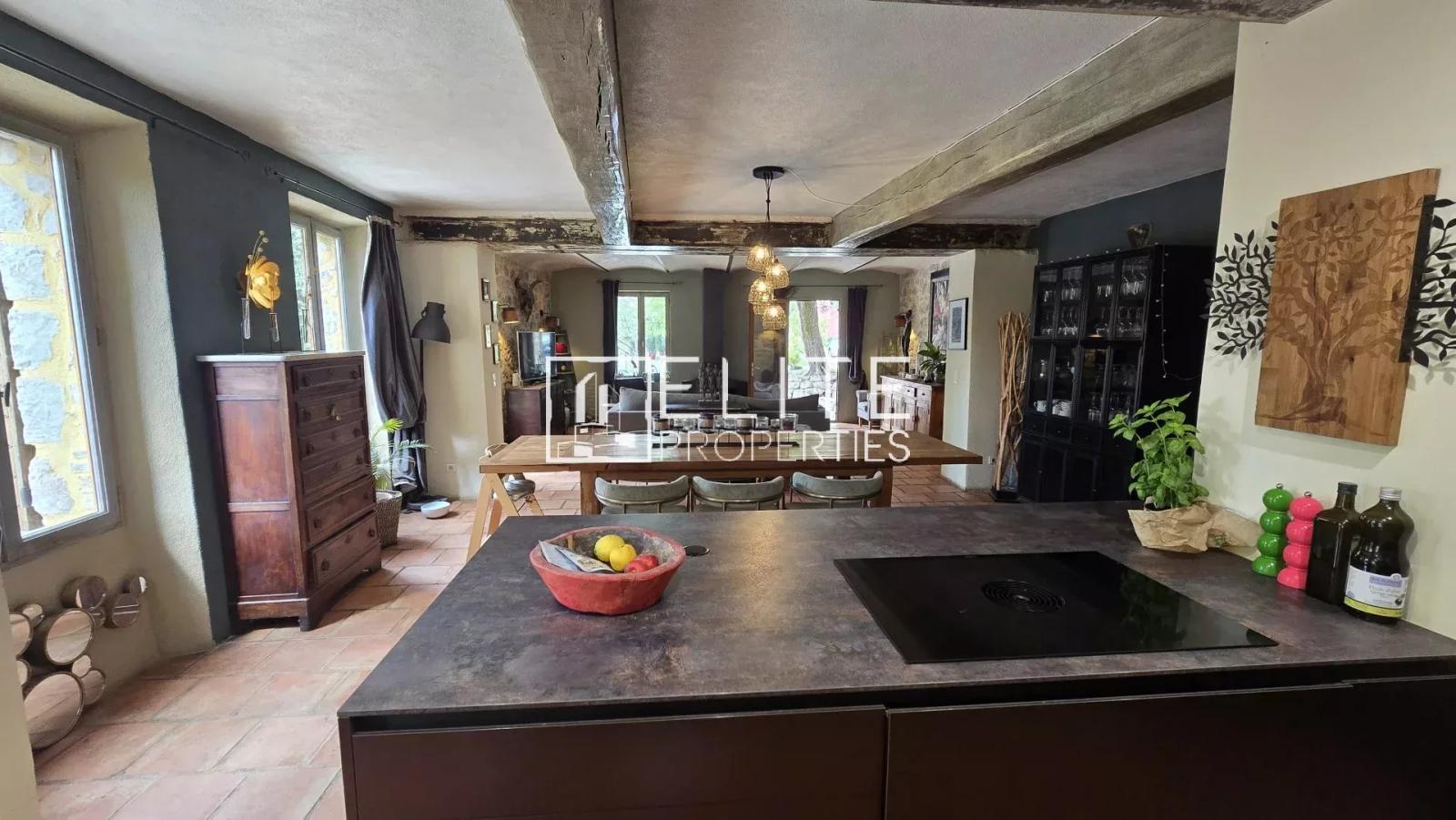 MAISON EN PIERRE 233m² & PISCINE + DÉPENDANCES - GRASSE