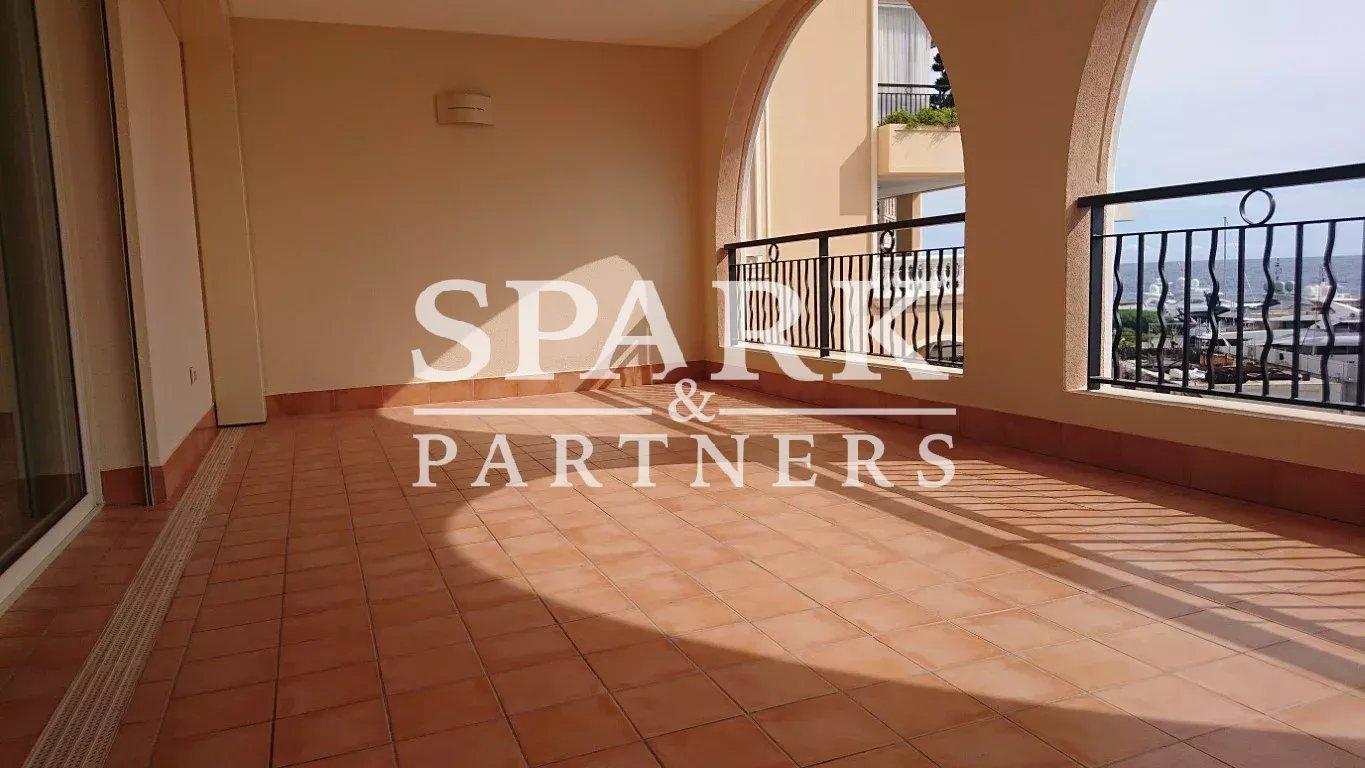 Monaco - Fontvieille - Grand appartement 5 pièces vue port