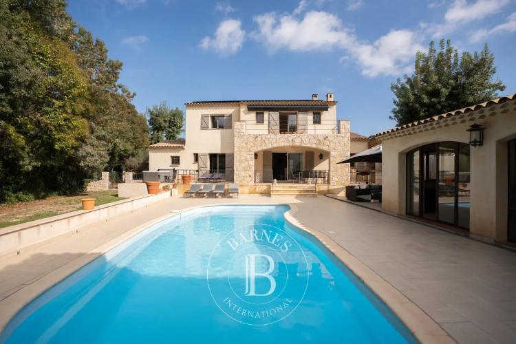 La Colle-sur-Loup - Villa provençale avec piscine et deux studios indépendants