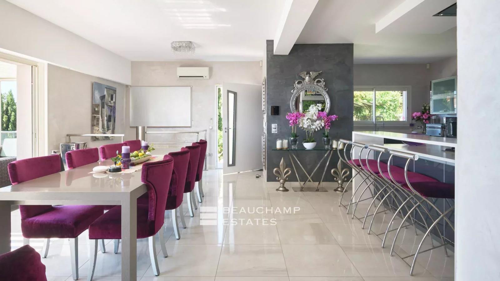 Exclusivité - Superbe villa moderne de 5 chambres avec vue mer panoramique - Golfe Juan