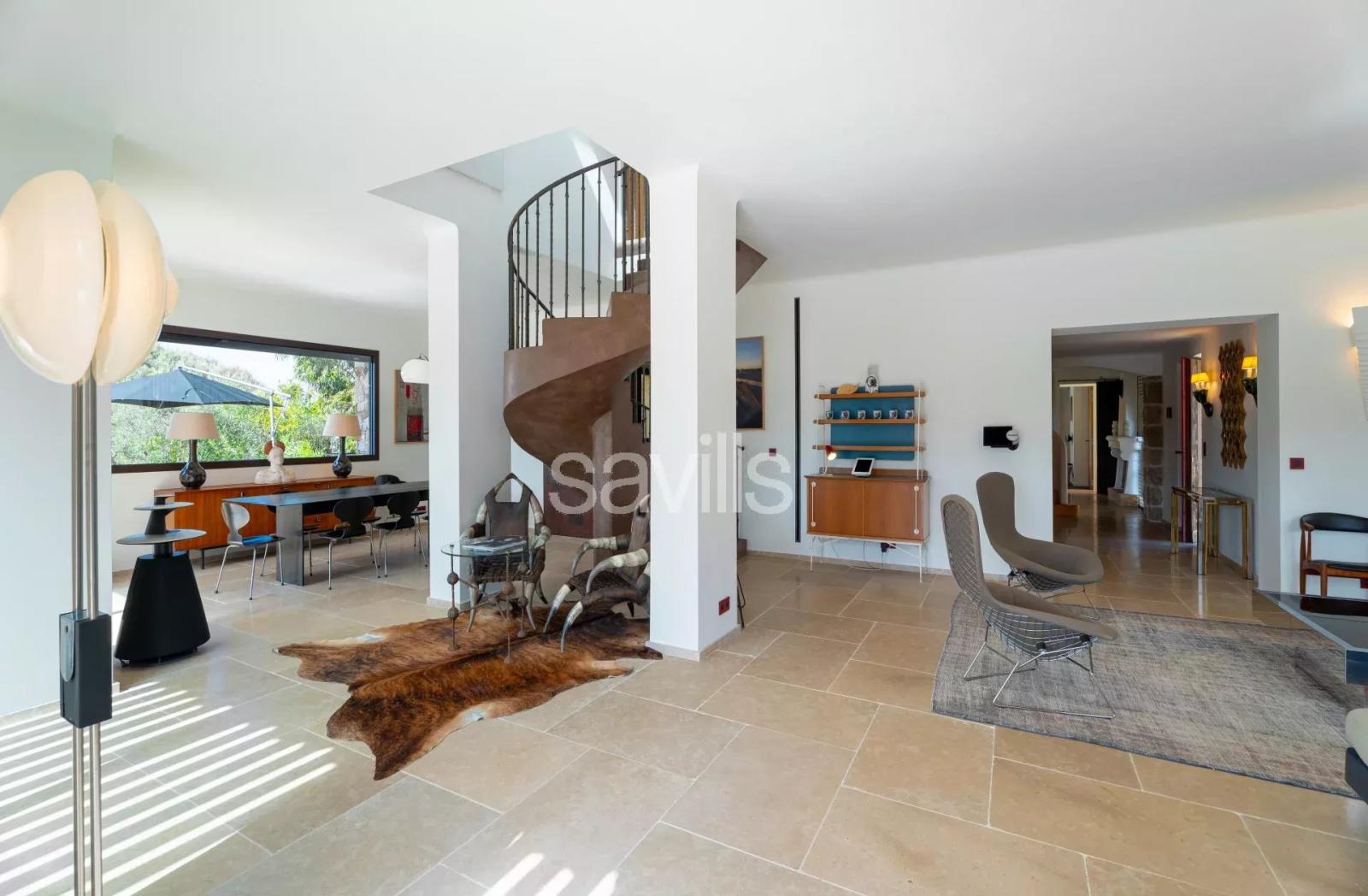 Villa contemporaine avec piscine et espaces bien-être – Les Parcs de Saint-Tropez