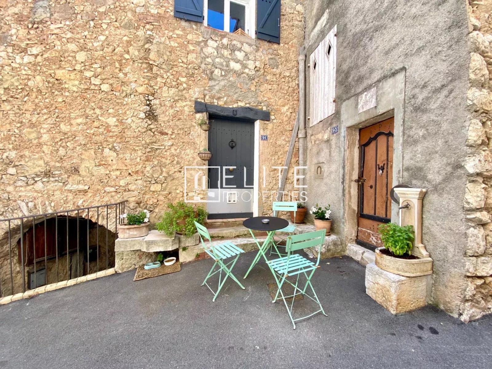 Maison de village 6 pièces, 125 m² – Cipières