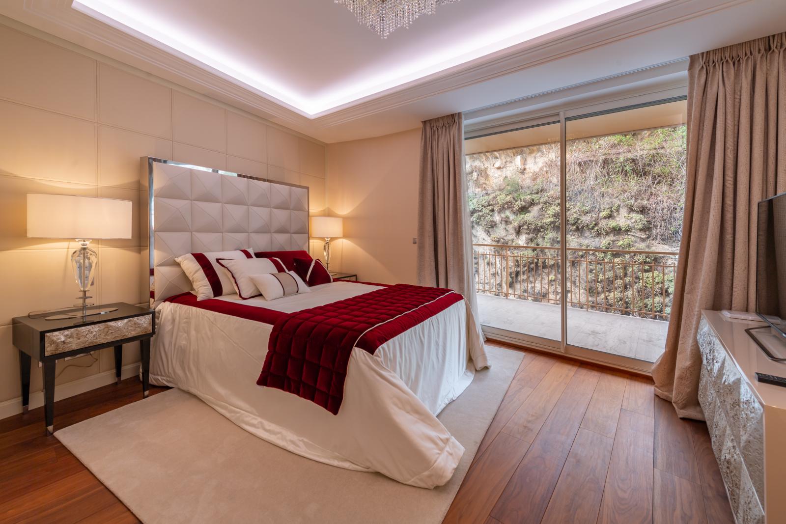 PORT DE MONACO - APPARTEMENT DE GRAND STANDING