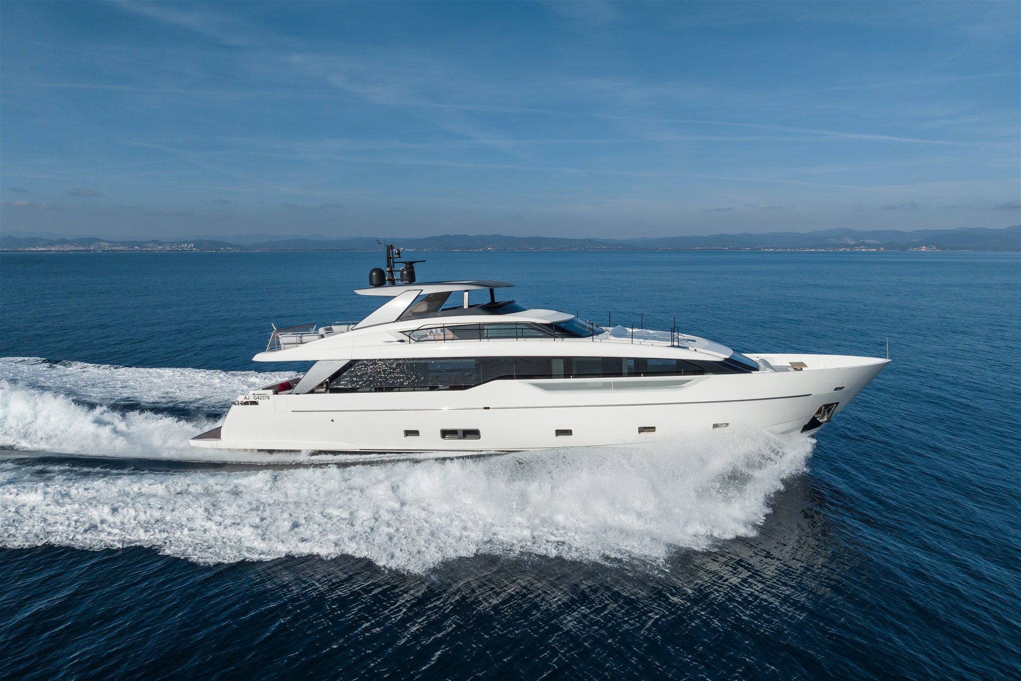 Sanlorenzo Sl90 asymmetric-img1