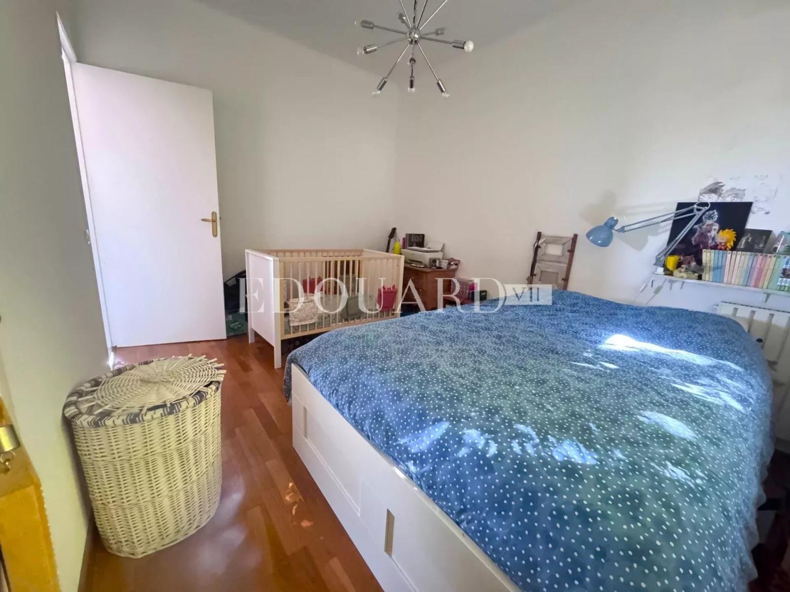 VENDU - Dans le quartier recherché du Mont Boron, superbe trois pièces avec vue panoramique sur la ville de Nice