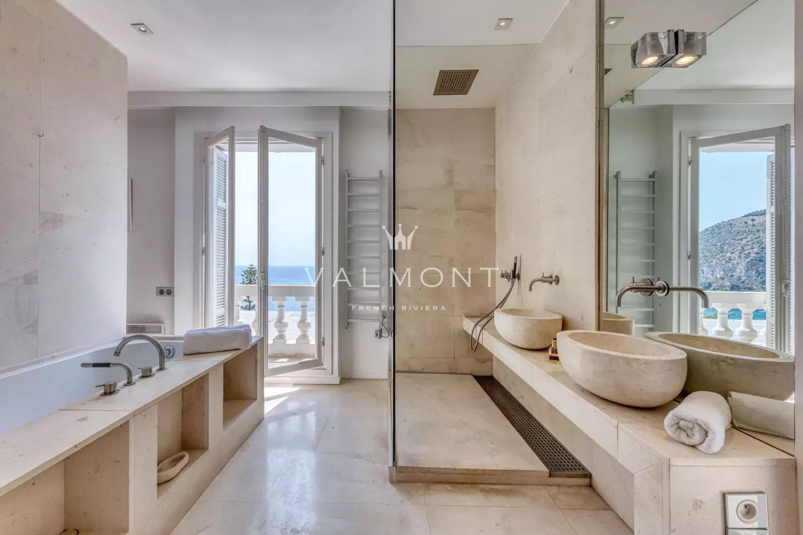 BELLE VILLA AVEC VUE À COUPER LE SOUFFLE SUR LA MER