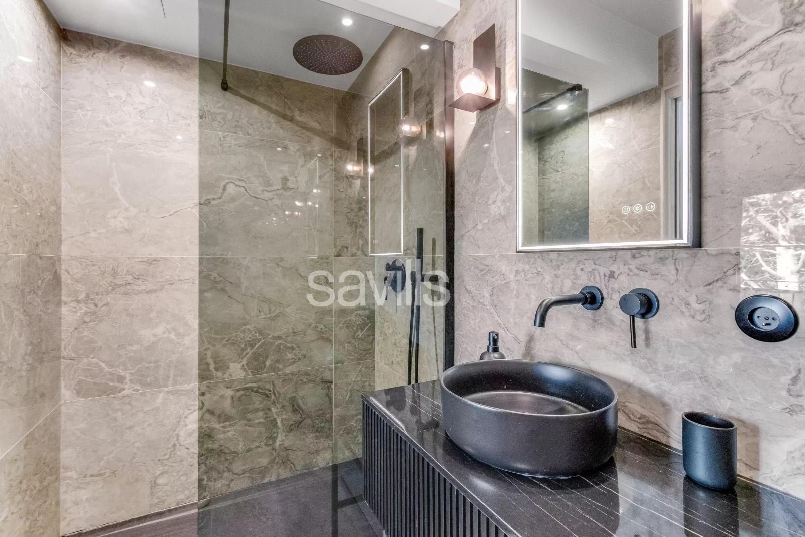 MAZET D’EXCEPTION À PIED DU VILLAGE – CALME ABSOLU & VUE DÉGAGÉE VERDURE