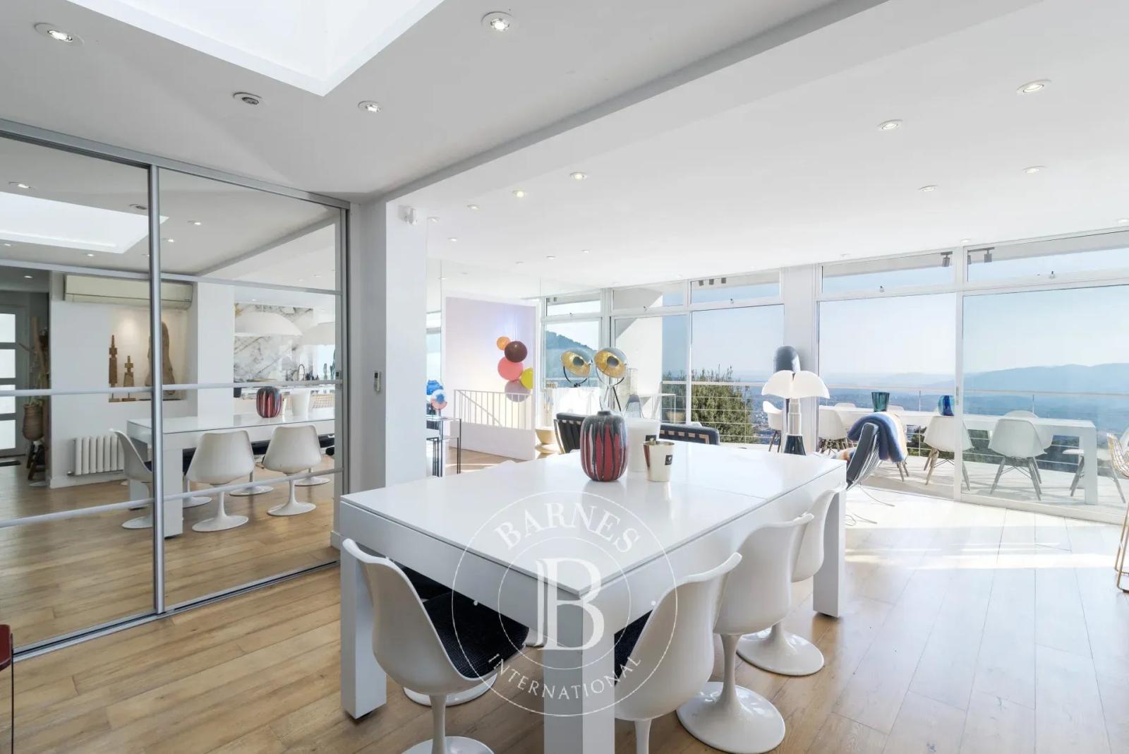 VILLA D’ARCHITECTE – VUE PANORAMIQUE MER