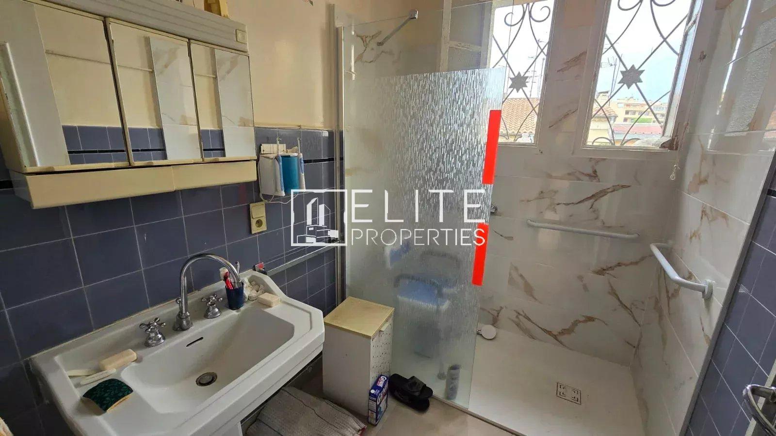 MAISON 6 PIÈCES - 2 APPARTEMENTS 3 PIÈCES + GARAGE – JUAN-LES-PINS