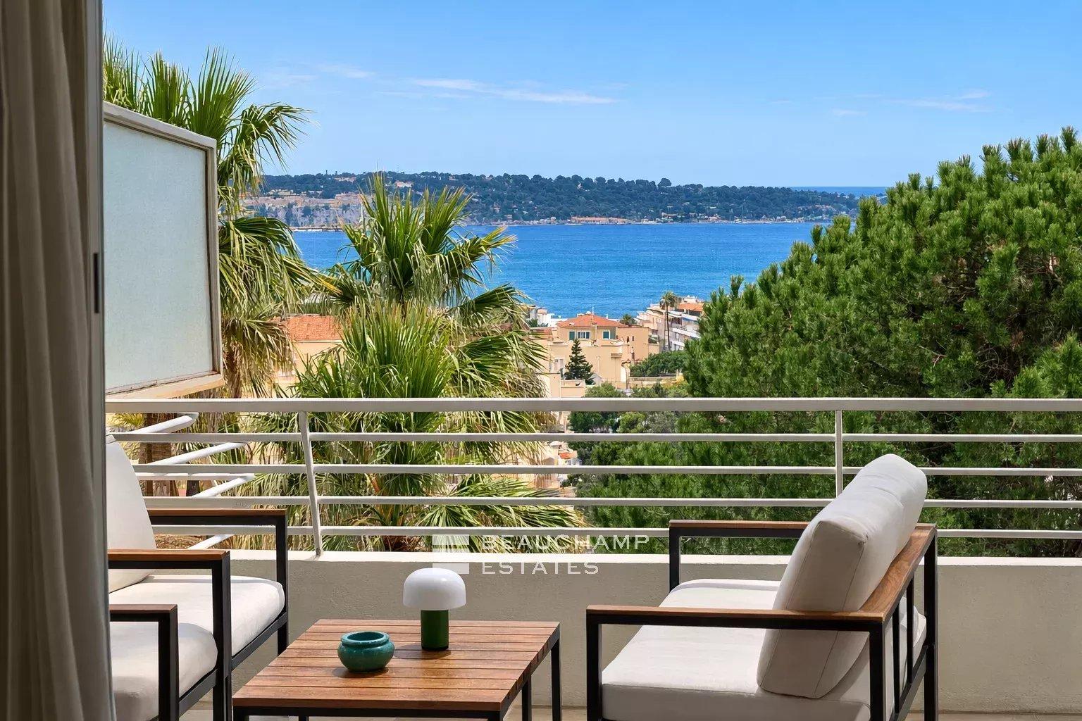 Appartement 3 pièces avec terrasse et vue mer - Cannes Basse Californie