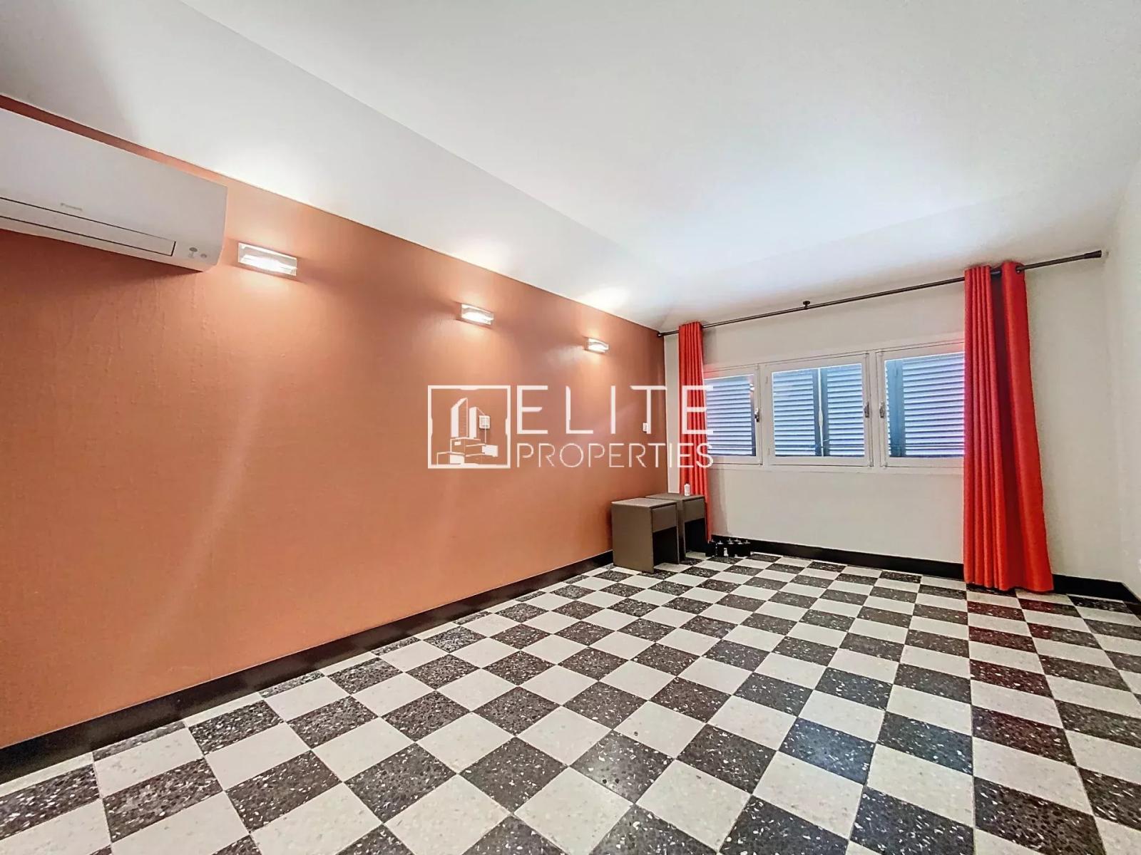 Appartement  3 PIECES 81m2 - GRASSE