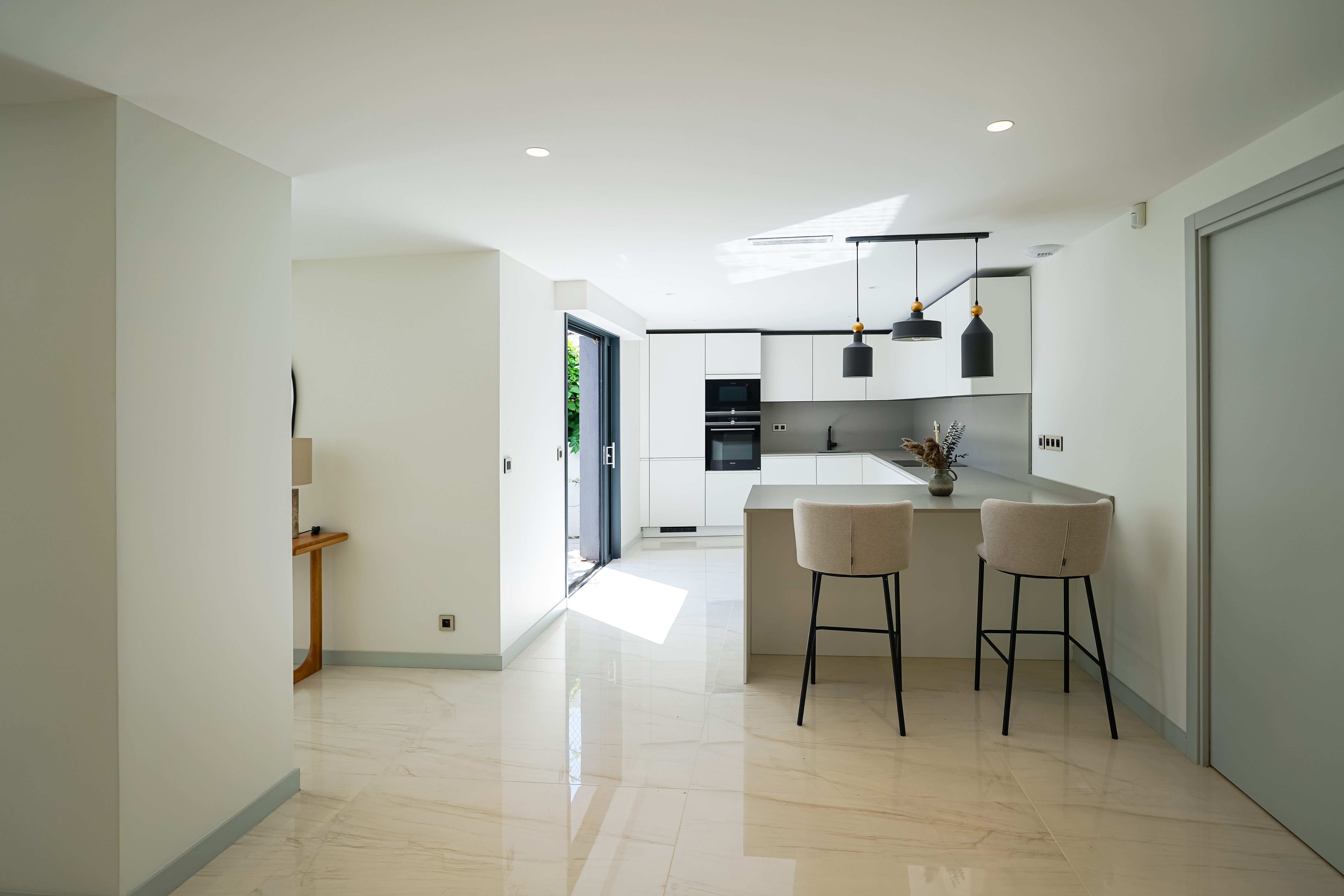 eebe0_cuisine-bis-valeri-agency-by-jm-barei-saint-jean-cap-ferrat-1782209450.jpg