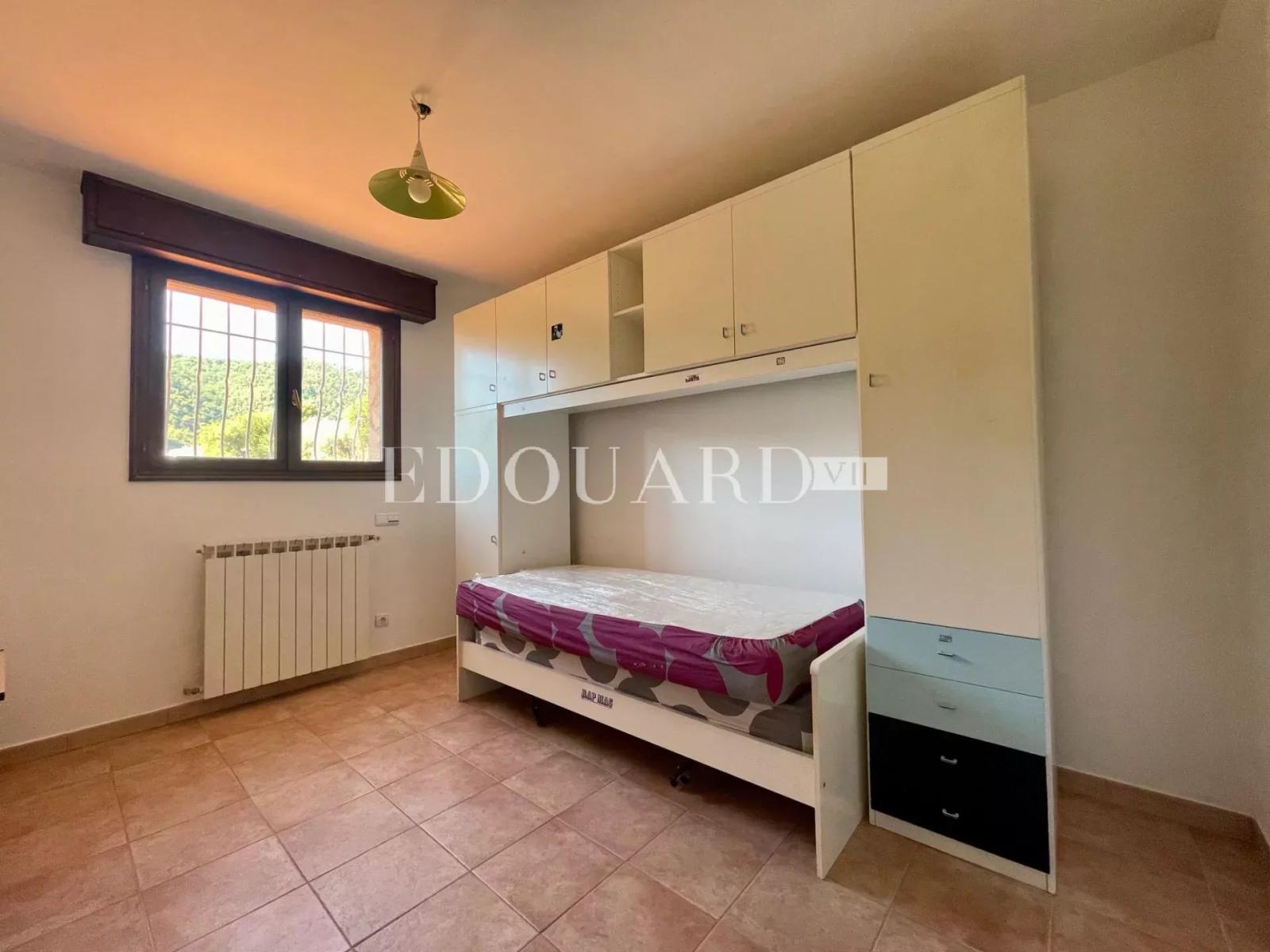 Sur la commune de Gorbio, à vendre maison indépendante avec vaste terrain constructible