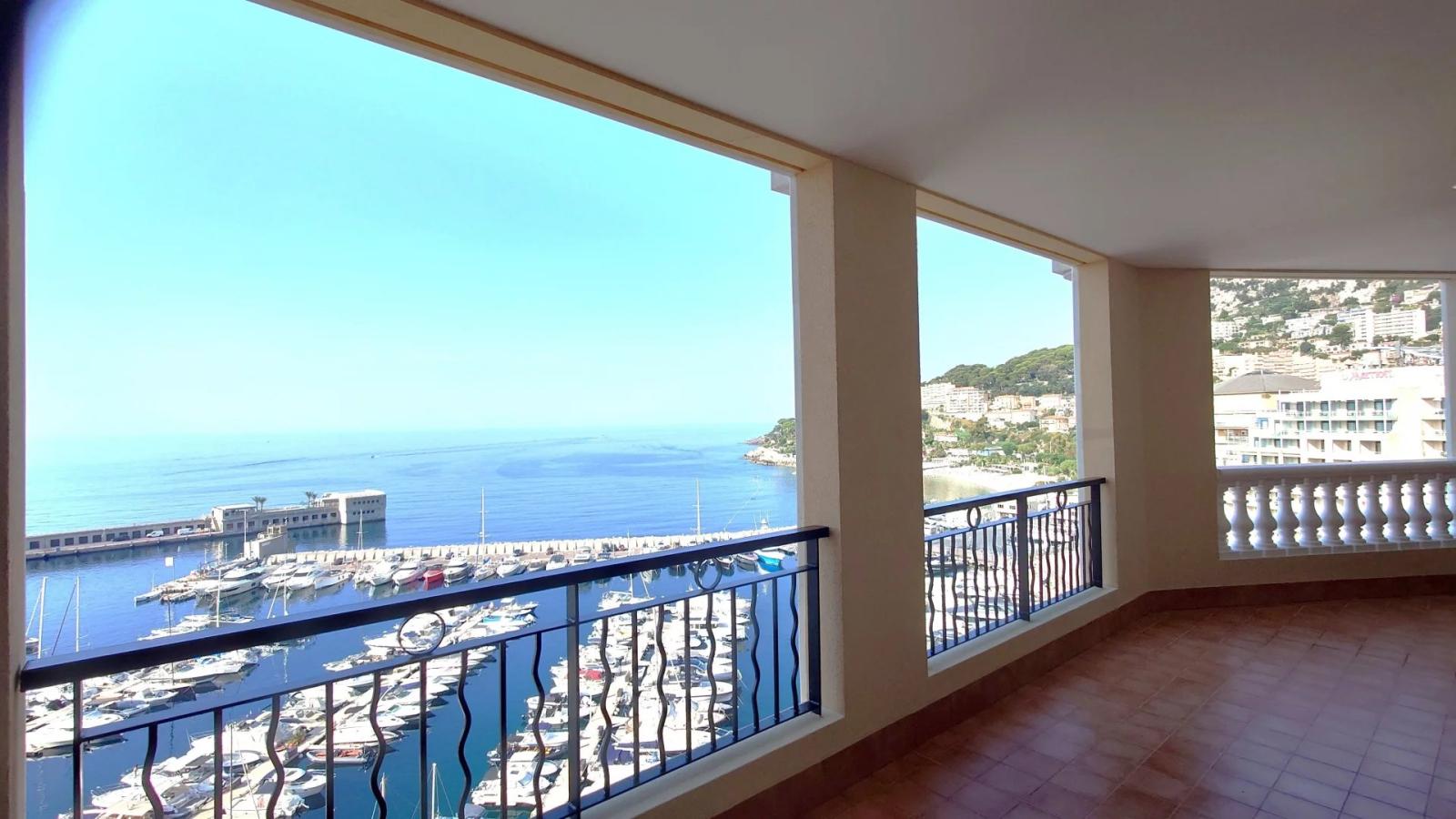 LOCATION – 7 PIÈCES AVEC PISCINE – DERNIER ÉTAGE – MEMMO CENTER – VUE MER PANORAMIQUE