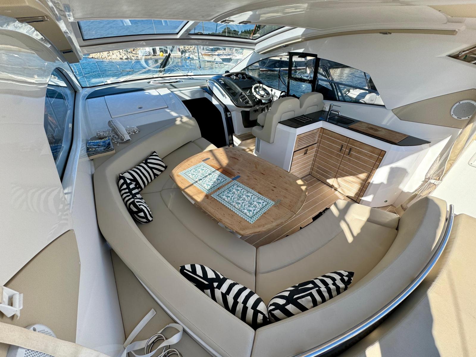 efc3d_71e95_71b8b_2019-sessa-marine-c44-cruiser-power-9638806-20241218075833494-1_xlarge.jpg