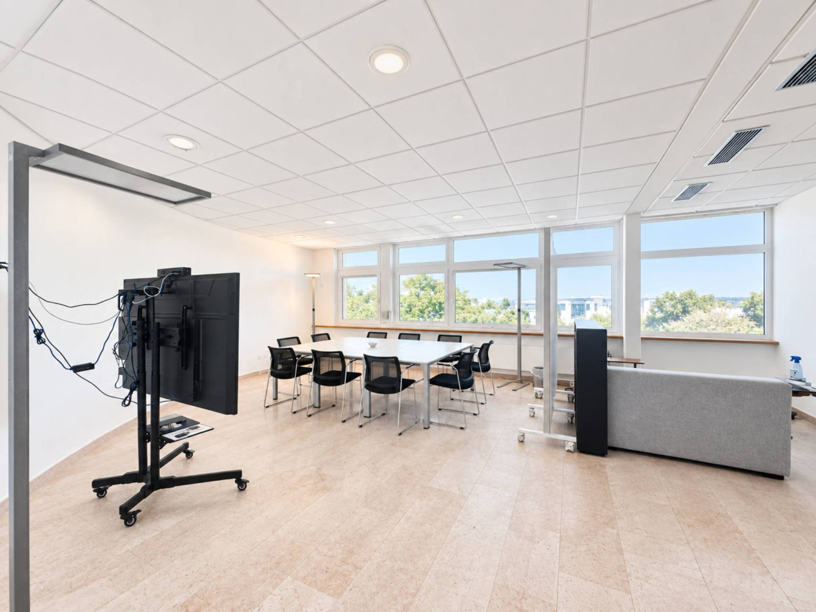 Un espace de travail moderne, lumineux et ultra-flexible - au cœur de Bulle