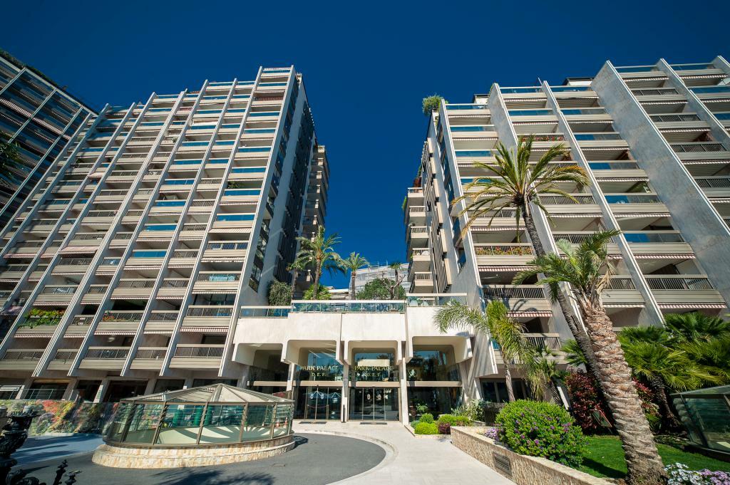eMS6J_park-palace-for-sale-1650016210.jpg