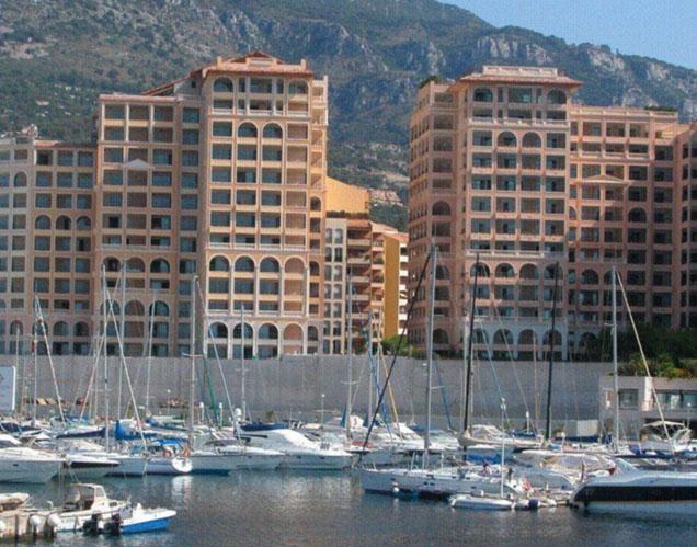 Appartement rénové de 4 pièces avec vue sur la mer et terrasse spacieuse