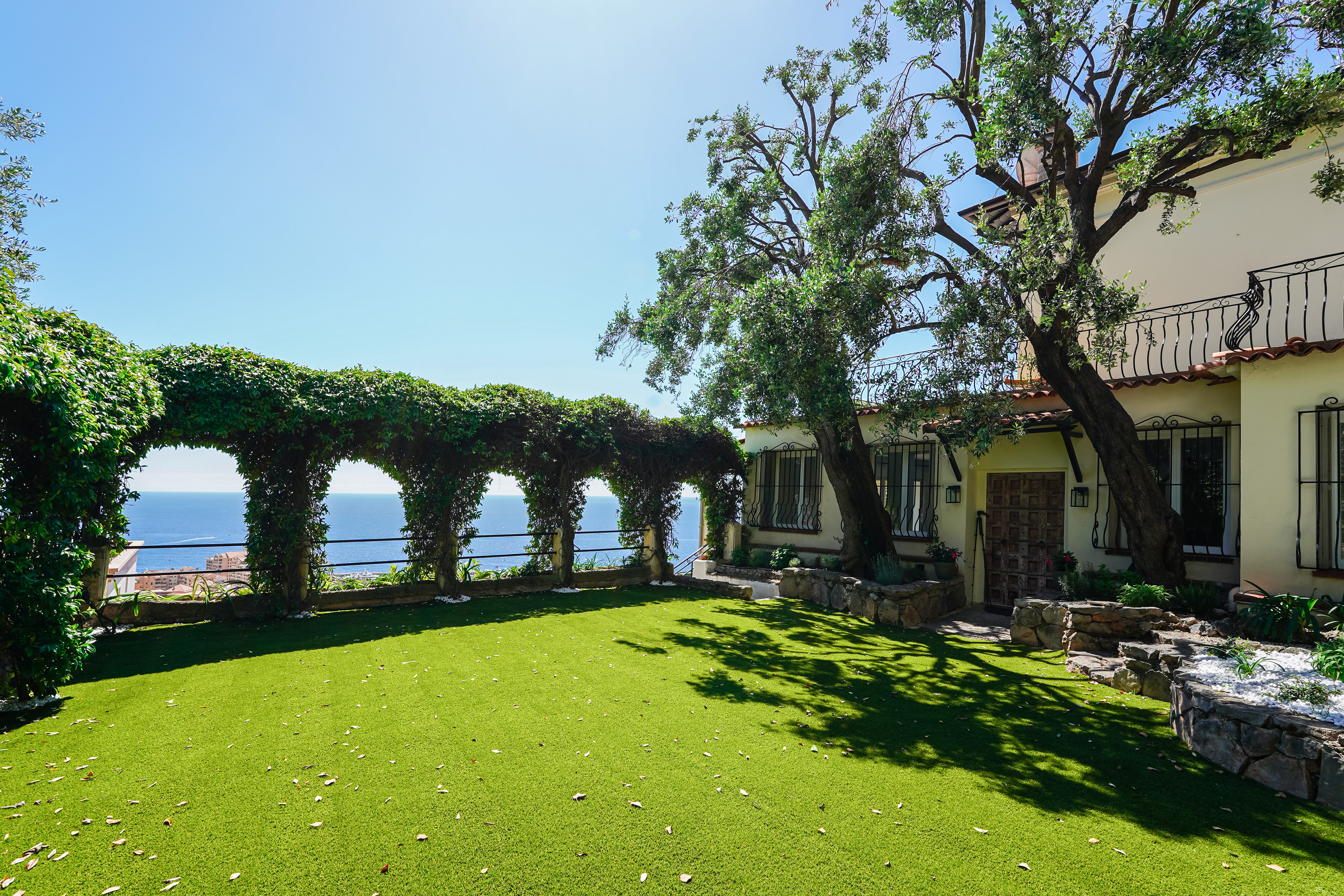 EvWrH_jardin-cap-d-ail-valeri-agency-by-jm-barei-1782390059.jpg