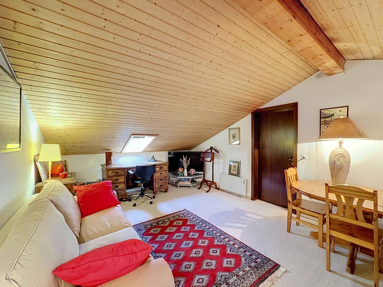 Villa exceptionnelle avec vue sur le lac et les Alpes dans un cadre préservé