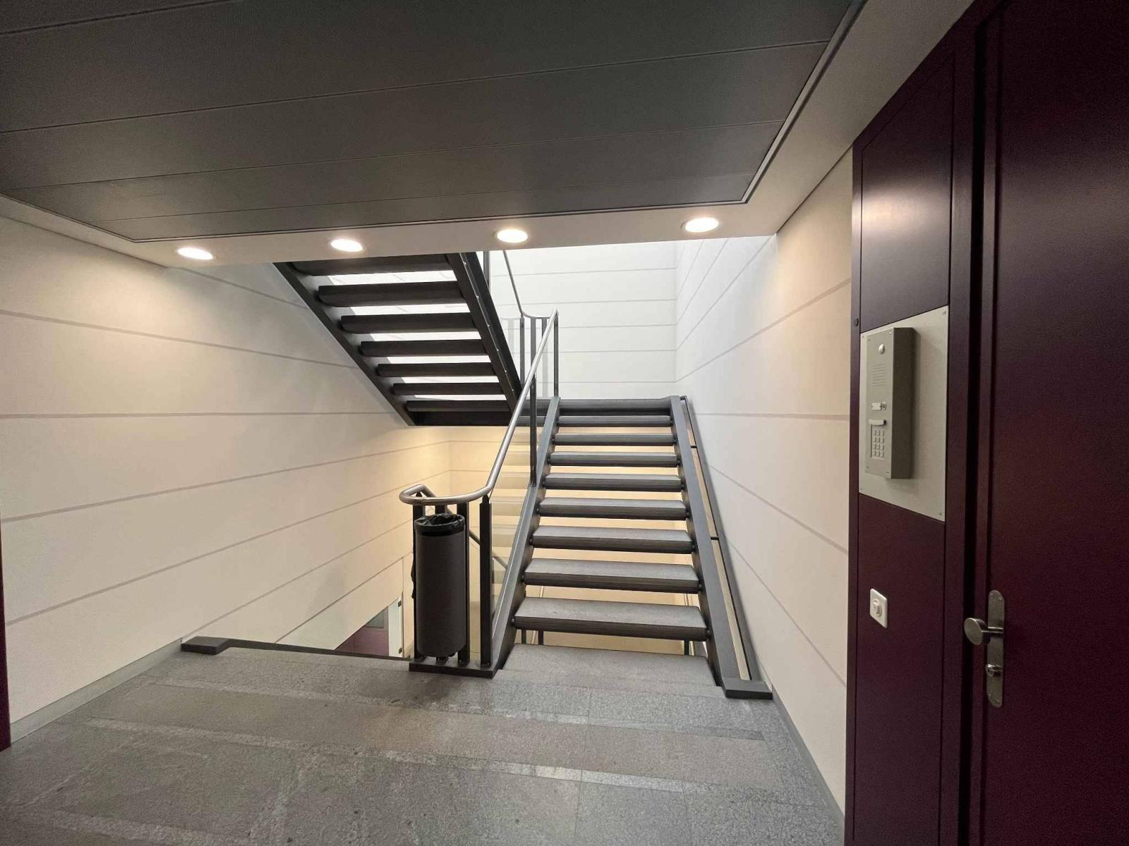 Bureaux de 273m2 lumineux à proximité de l'aéroport et de la Place des Nations