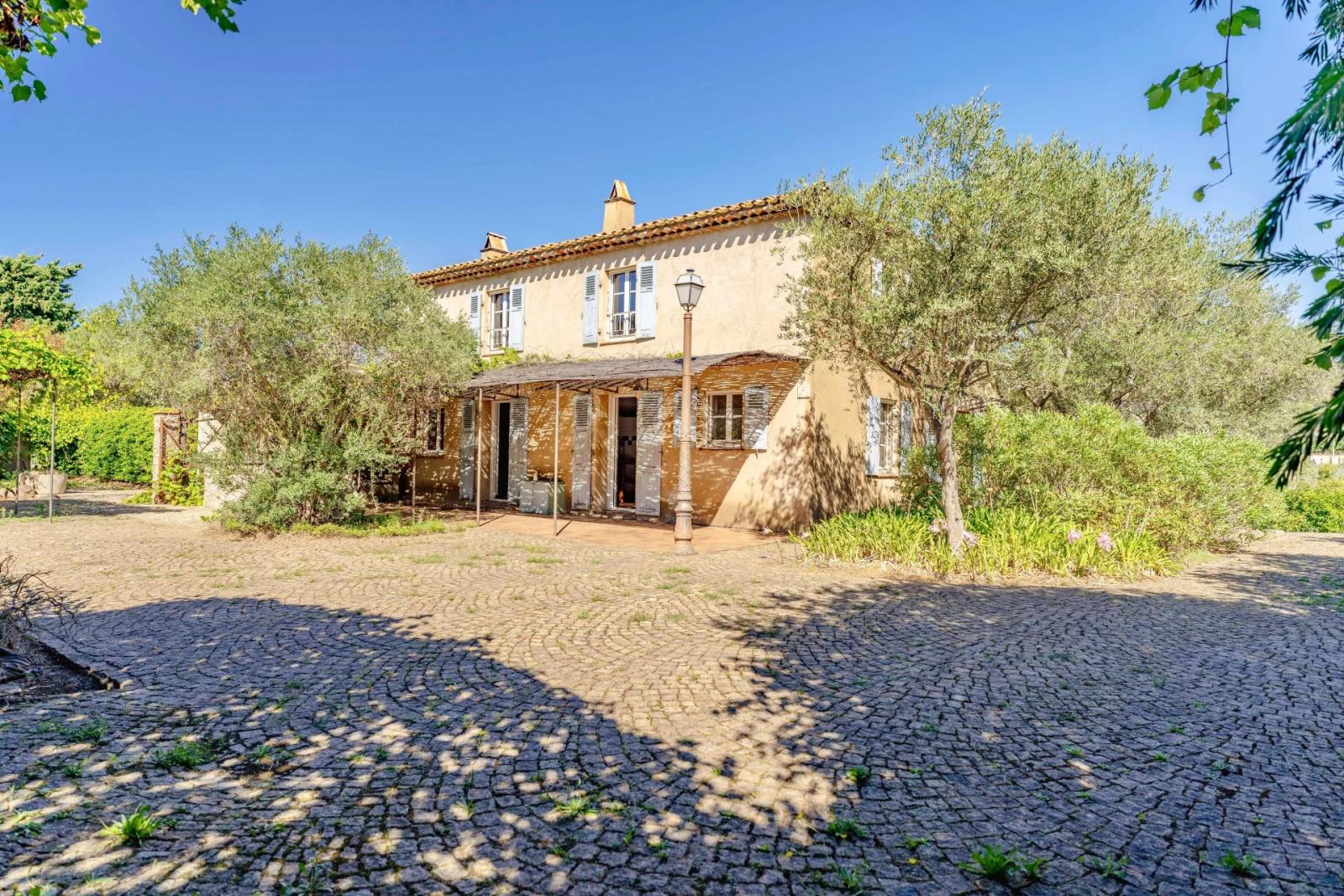 Villa de luxe à vendre Les Salins Saint-Tropez – à Pieds centre et plage
