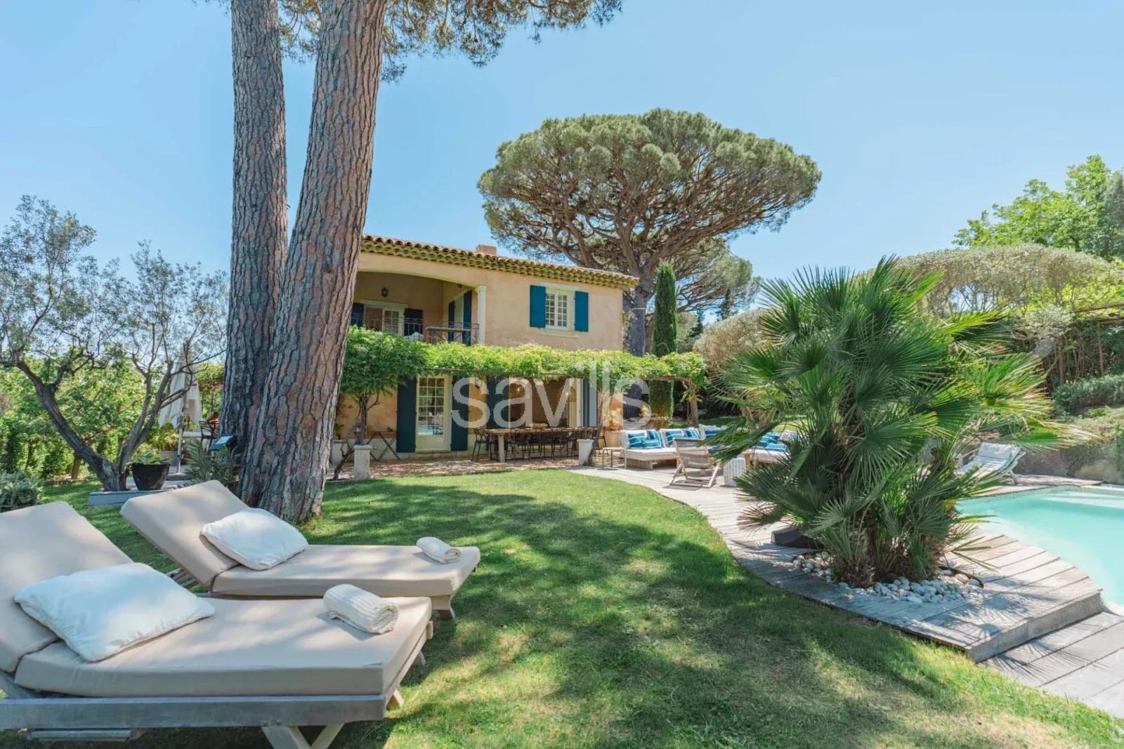 Charmante villa provençale 5 chambres, vue mer - Saint-Tropez