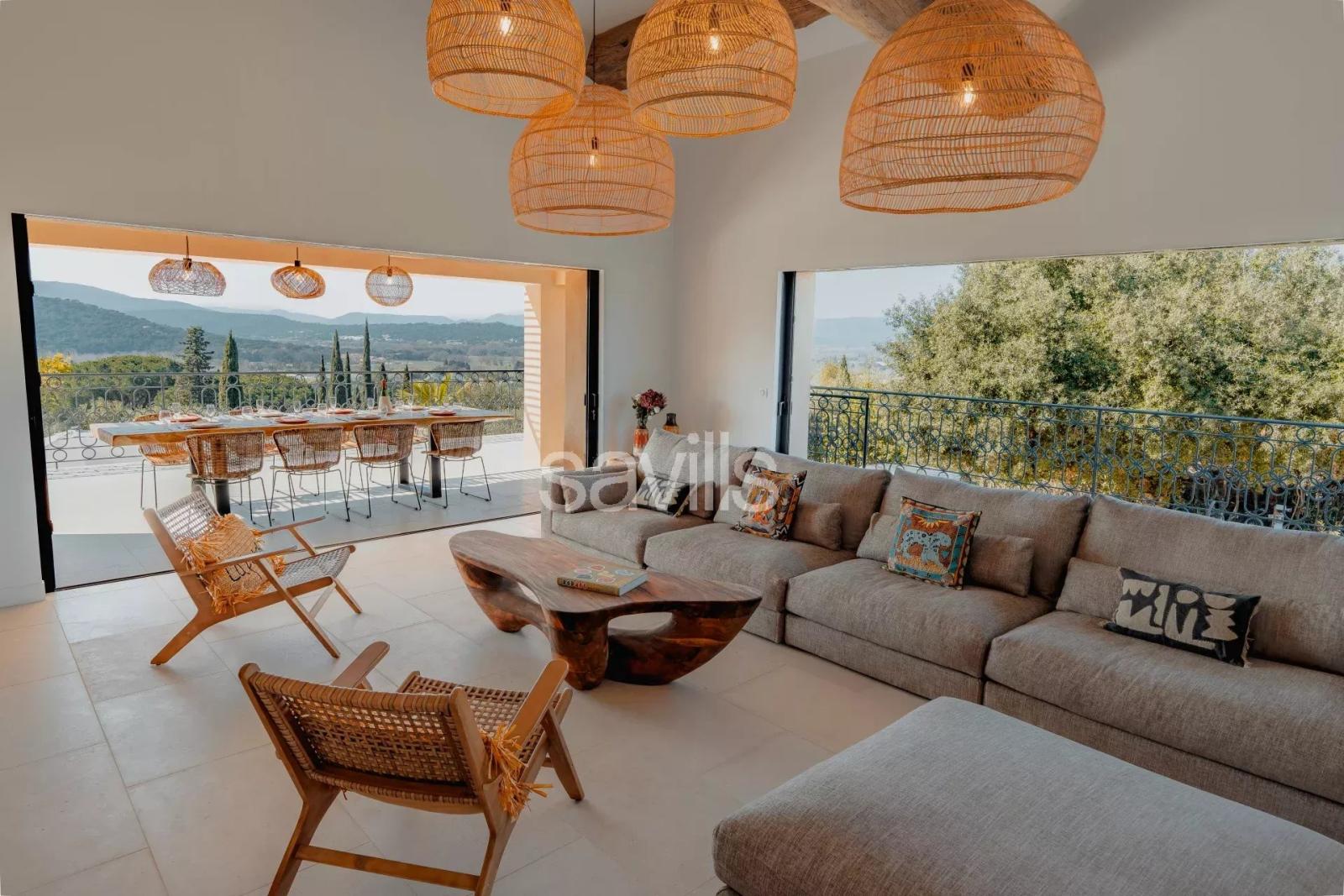 Villa Familiale avec cinq Suites, Piscine à débordement , vue Mer