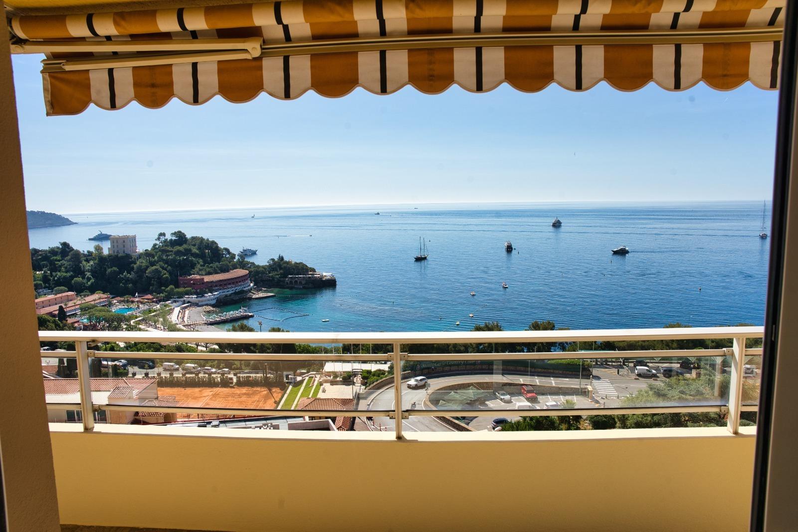 Roquebrune-Cap-Martin – 4 pièces meublé, terrasse et vue mer panoramique