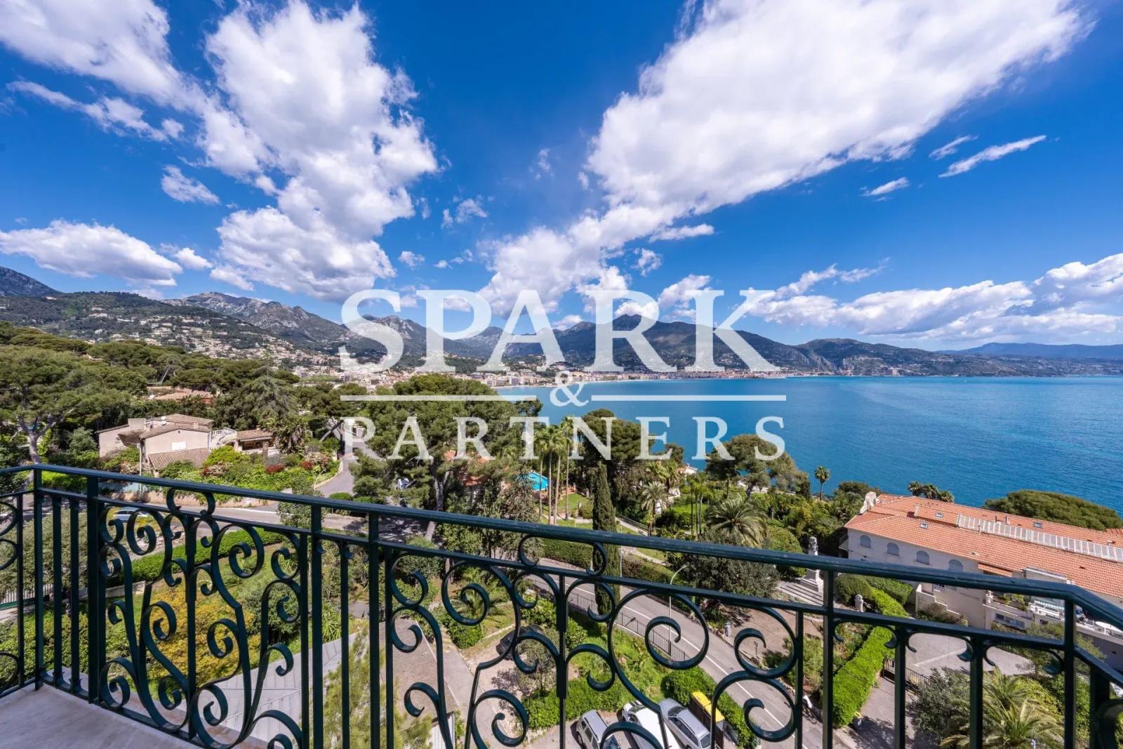 Sublime appartement 4 pièces vue imprenable sur la mer