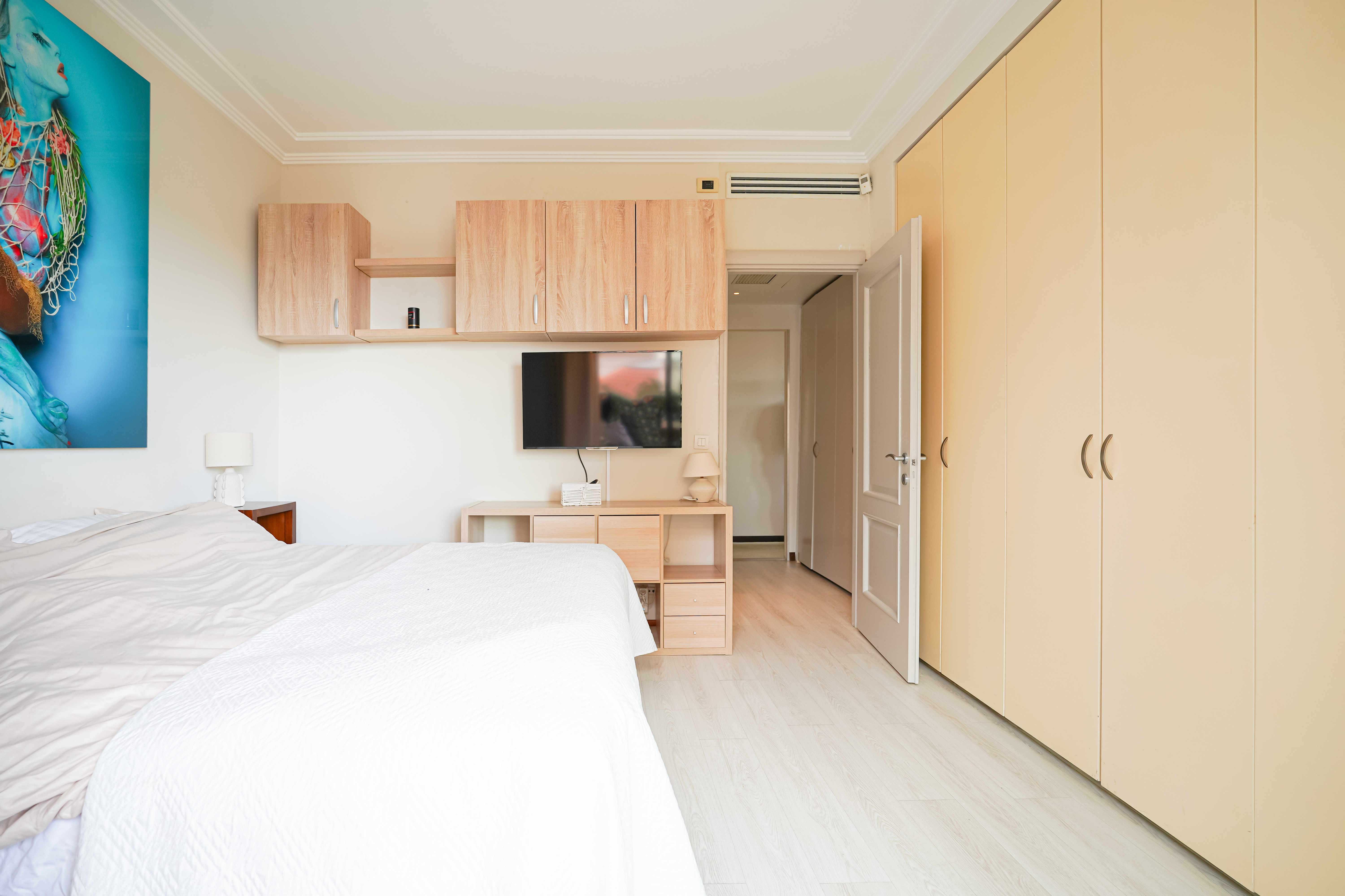 f41c4_chambre-bis-ouest-harbour-crest-barnes-monaco-1747130333.jpg