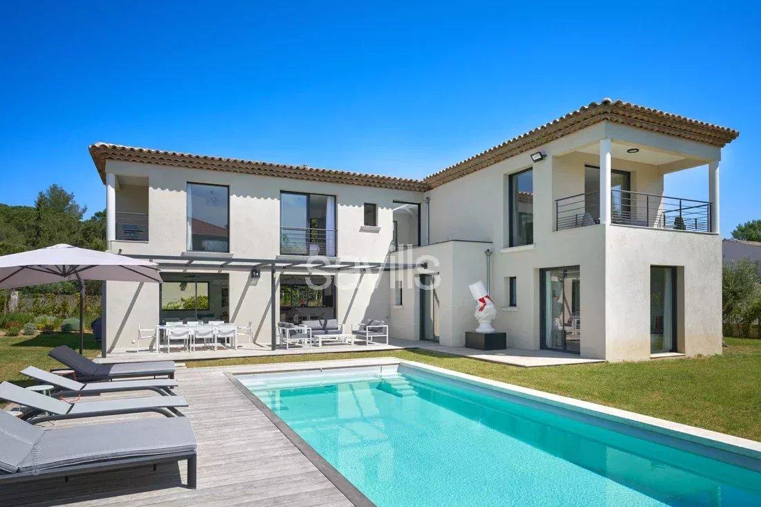 Saint-Tropez, villa neuve avec 5 chambres