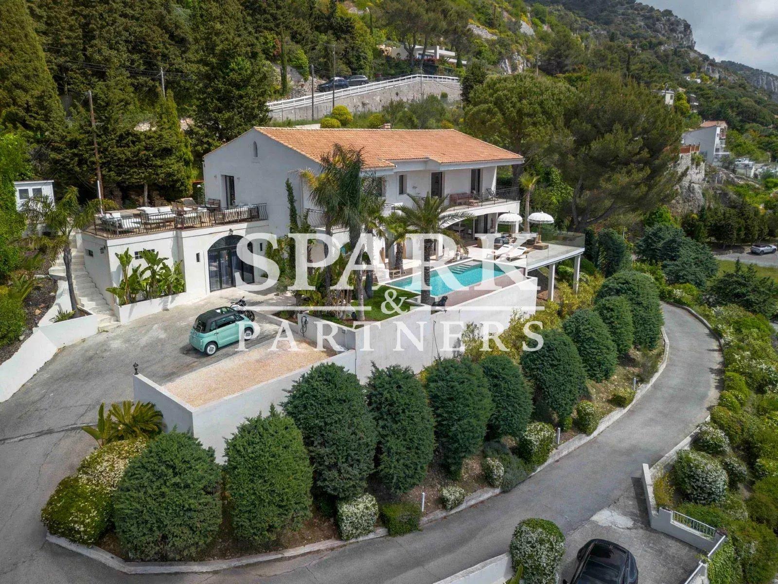 La Turbie - Villa dans un domaine privé avec vue panoramique sur la mer