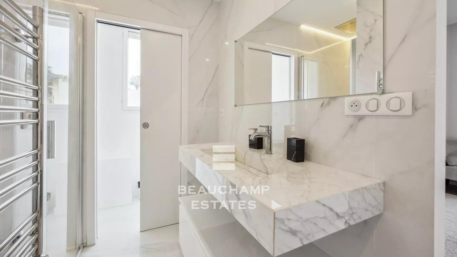 Cannes Croisette - Superbe appartement 3 pièces entièrement rénové