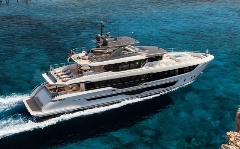 Gulf craft Majesty 112-img1