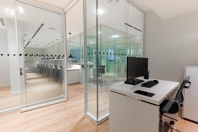 METROPOLE : Bureau de 9m2 à louer