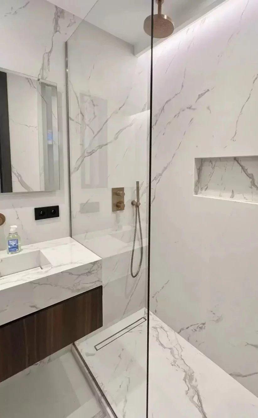 Appartement de 2 chambres rénové et meublé