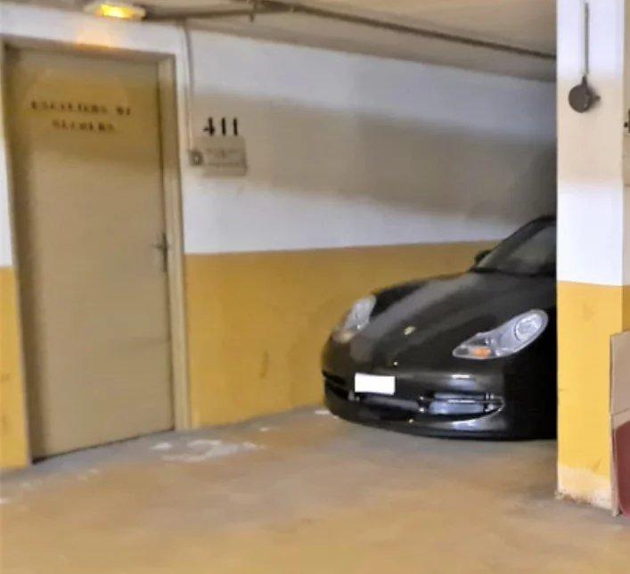 4 places de parking à Condamine