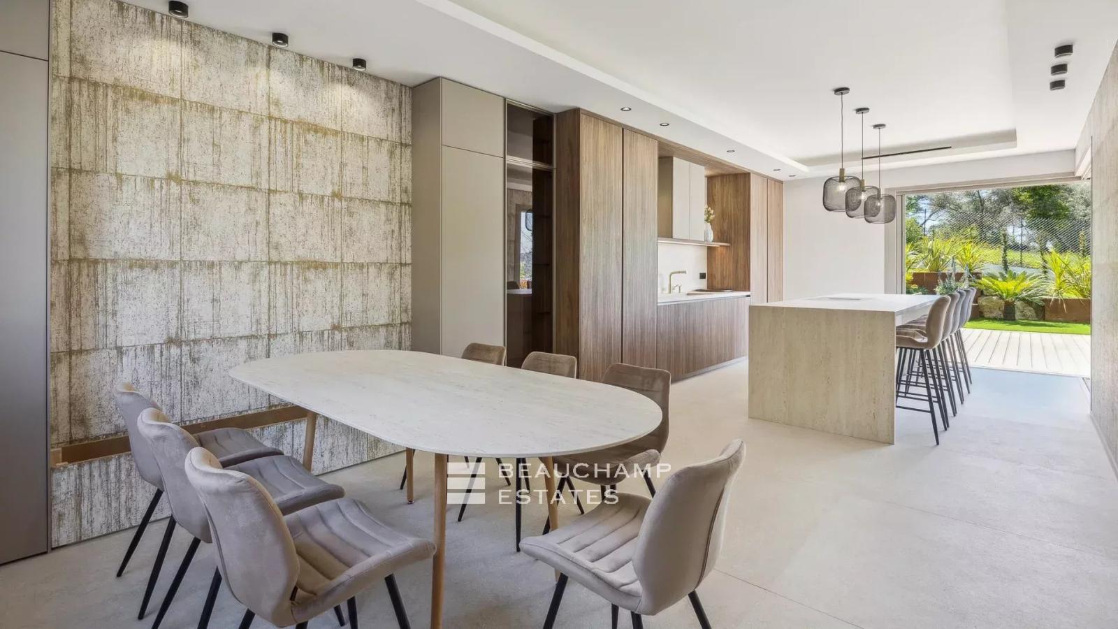 Propriété contemporaine neuve avec vue dégagée