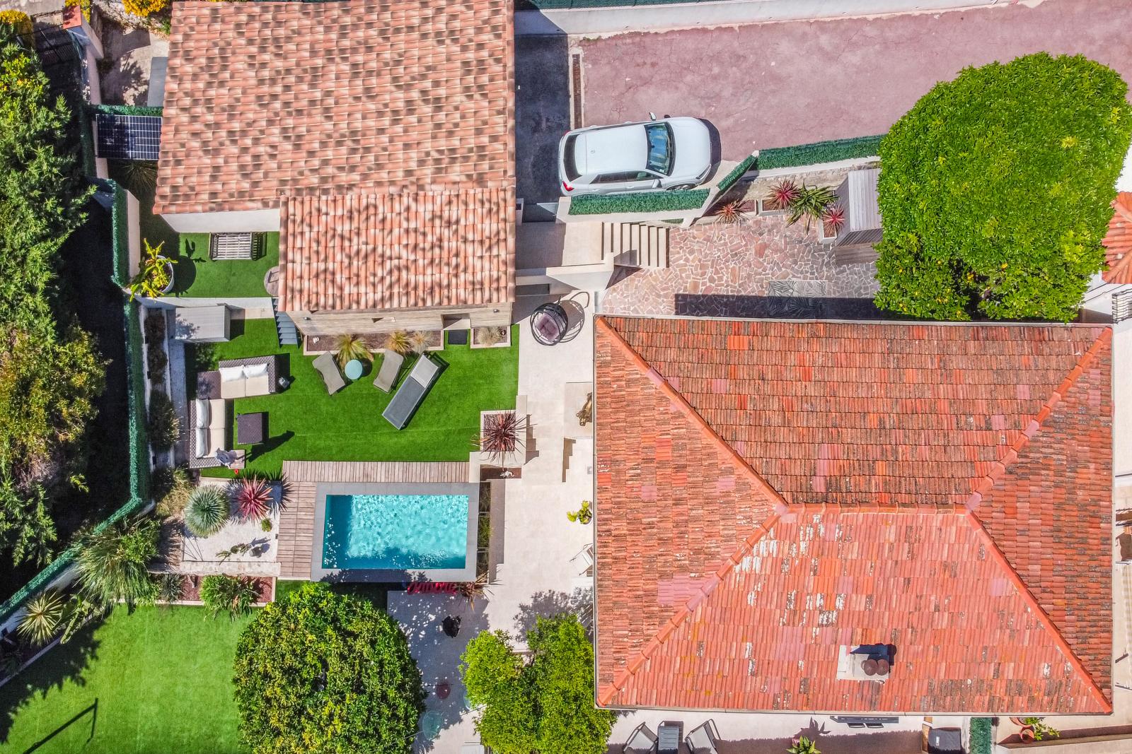BEAUSOLEIL - VILLA - PISCINE - GARAGE & PARKING