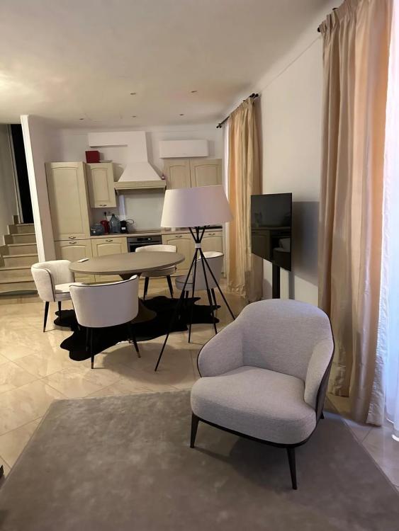 Spacieux appartement de 2/3 pièces à usage mixte