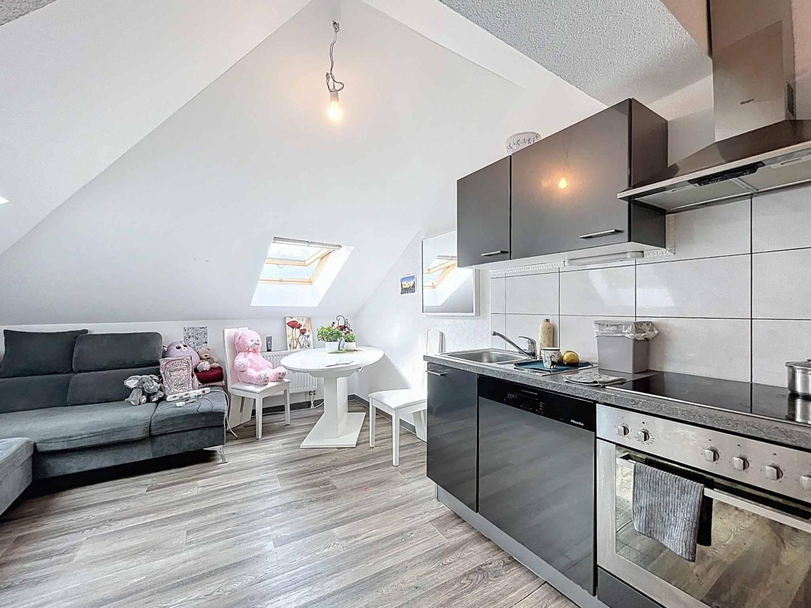 IMMEUBLE DE RENDEMENT AVEC LOCAL COMMERCIAL ET APPARTEMENTS