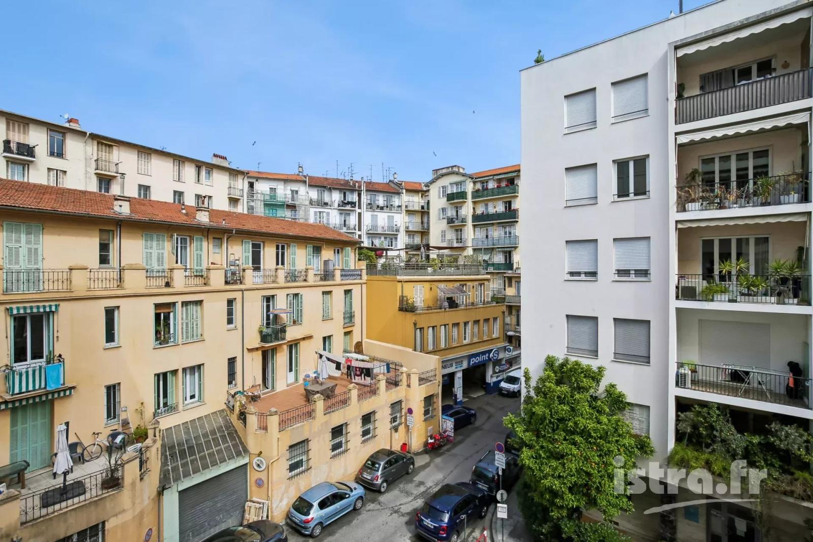 Nice quartier Musiciens : Vaste 3 pièces avec terrasse