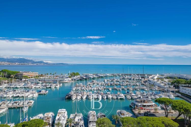 Villeneuve-Loubet – Marina Baie des Anges – Appartement vue mer panoramique avec terrasse