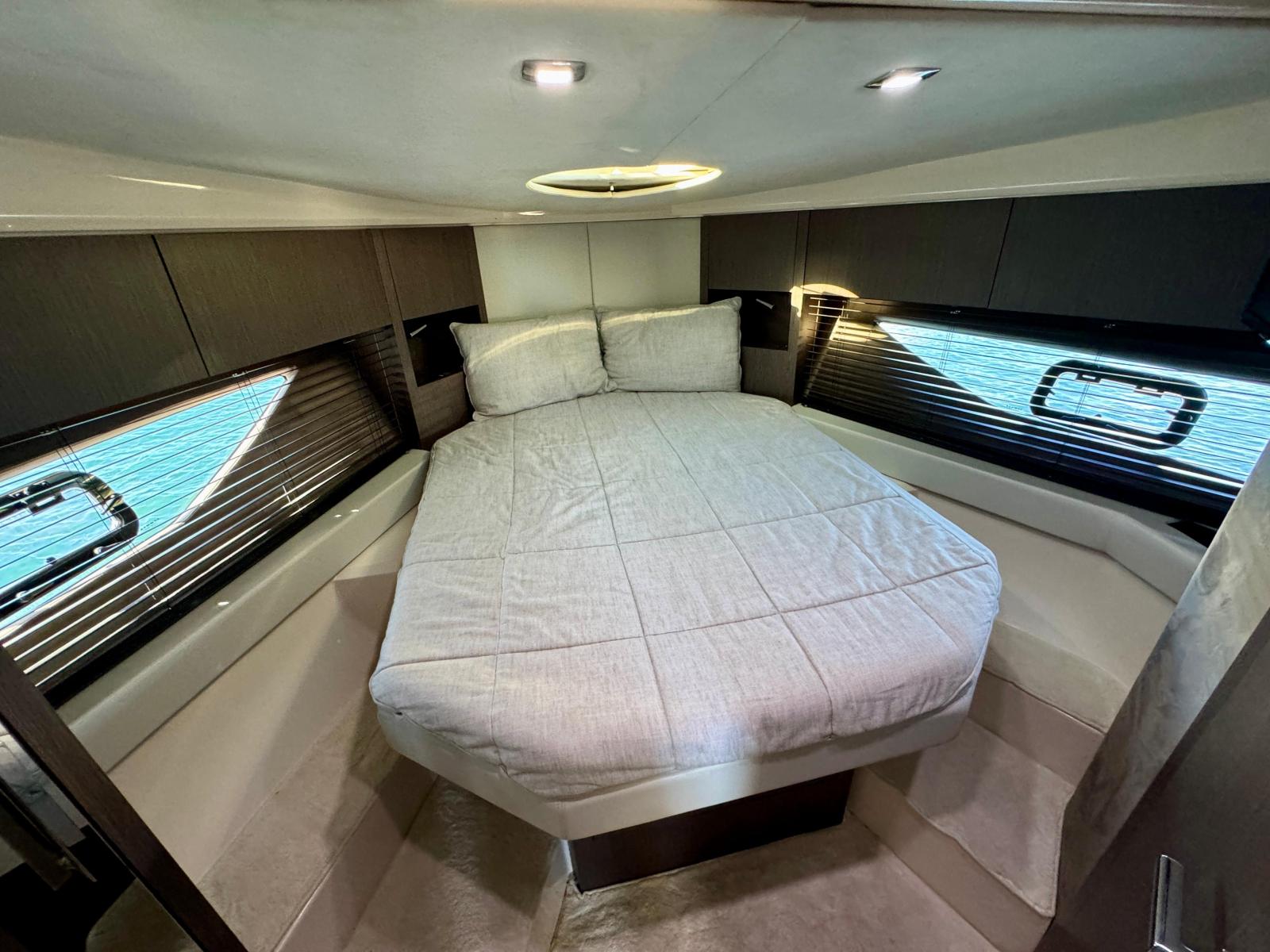 fc72b_07e51_8acc3_2019-sessa-marine-c44-cruiser-power-9638806-20241218075930029-1_xlarge.jpg